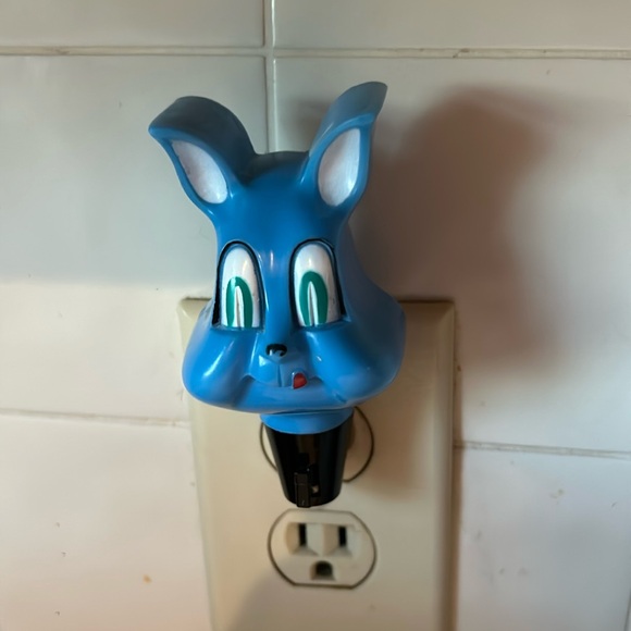 General Electric Other - 1973 Plastic Blue Bunny Character Wall Nite‎ Lite Night Light Works!